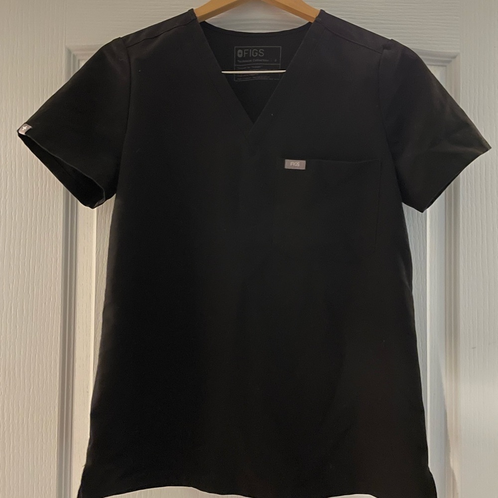 FIGS scrub top